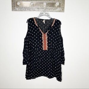 True Destiny Black Cold Shoulder Bohemian Long Sleeve Blouse Size XL